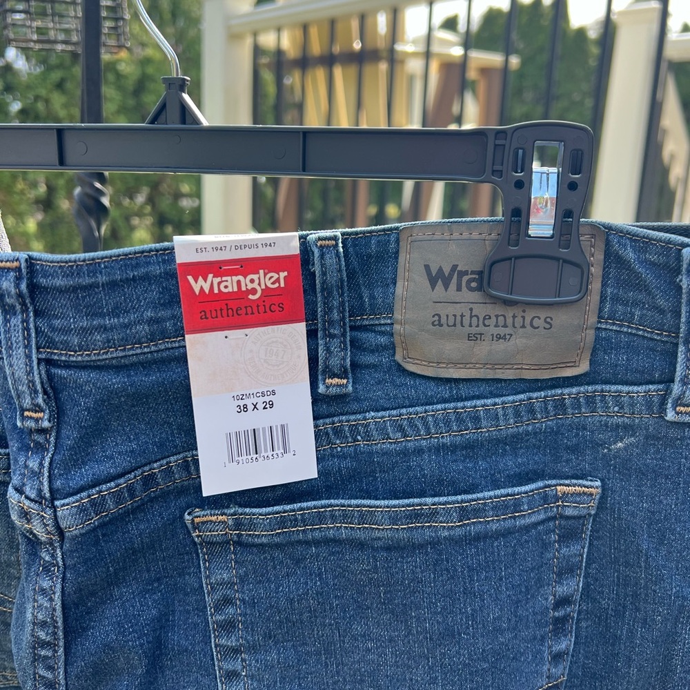 Wrangler Men’s Blue Jeans NWT